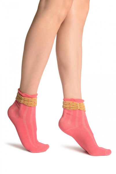 Pink With Around The Ankle Bow Ankle High Socks