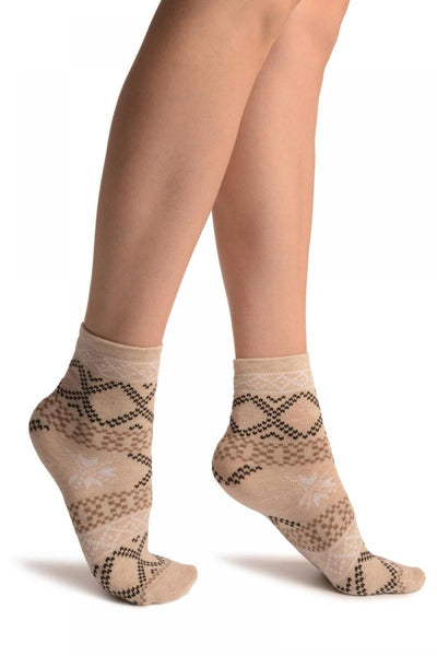 Beige With Nordic Pattern Ankle High Socks