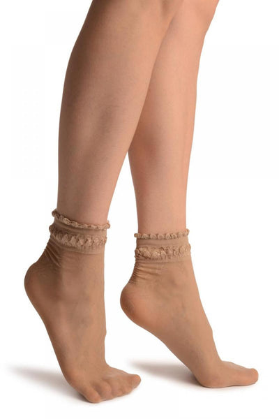 Beige With Roses And Silky Comfort Top Ankle High Socks