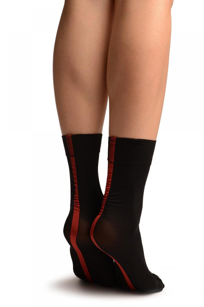 Black With Red Wide Back Seam Ankle High Socks