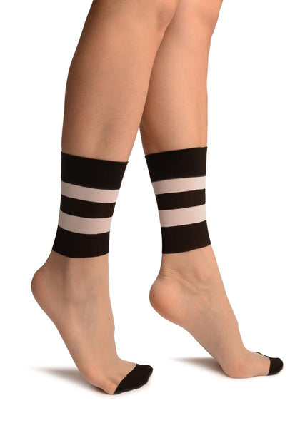 Nude With Wide Comfort Striped Top Ankle High Socks