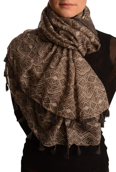 Small Geometrical Print On Grey Scarf With Tassels